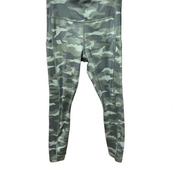 Athleta Ultimate Camo 7/8 Tight Leggings Pockets Olive Green‎ Size XS - Picture 4 of 12
